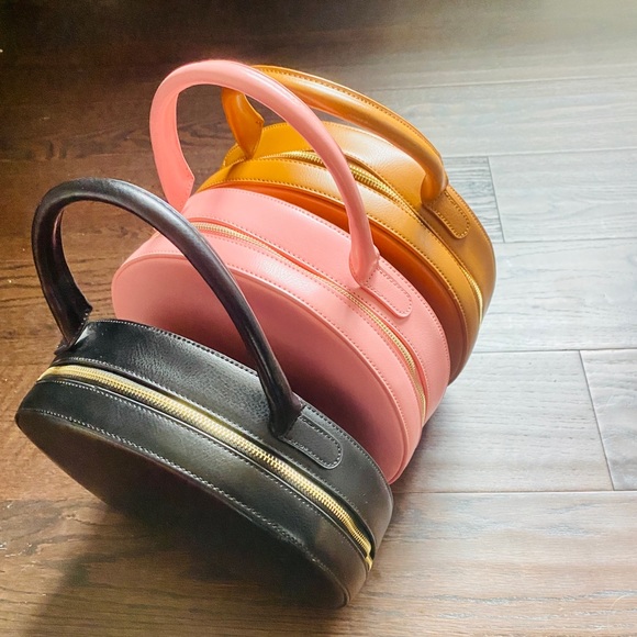 Tan circle shaped bag - Picture 4 of 7